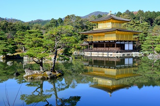 View of Kinkakuji Temple that you can experience during your life in Japan