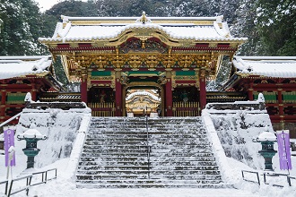 Picture of a temple in Nikko during the winter in the Tobu region